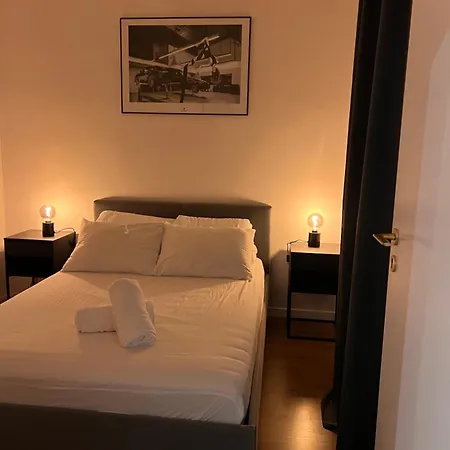 Quiet Luxury At The Royal Route In Apartament Warszawa