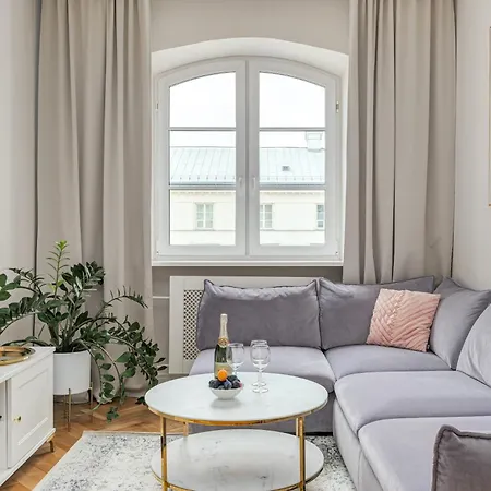 Apartamento Quiet Luxury At The Royal Route In