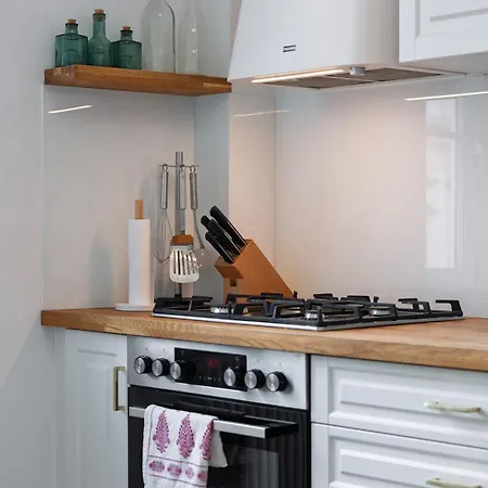 Quiet Luxury At The Royal Route In Apartamento