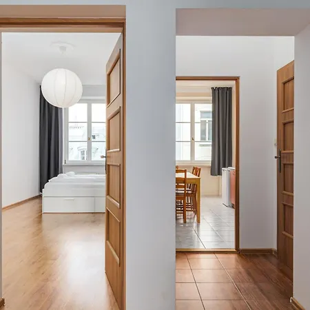 Quiet Luxury At The Royal Route In Apartamento *