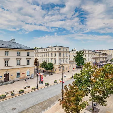 Quiet Luxury At The Royal Route In Apartamento